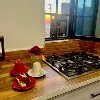 حیاط دار روبه رو دریا