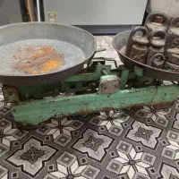 ترازو سنگی قدیمی سالم