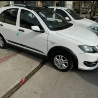 کوییک R سفید مشکی (پارس خودرو)