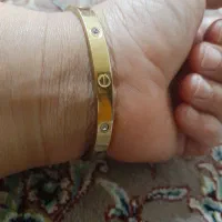 دستبند و انگشتر