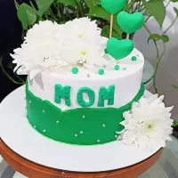 کیک تولد سفارشی بندرعباس 24 ساعته