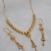 کویین گالری|بدلیجات|تهران, نیروی هوایی (پیروزی)|دیوار