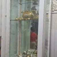 ویترین سفید بنفش سالم دارای 2طبقه|بوفه، ویترین، کنسول|قم, قلعه کامکار|دیوار