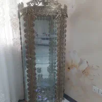 ویترین شیشه ای