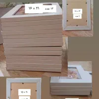 قاب عکس سفید