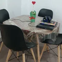 میز ناهارخوری چهارنفره