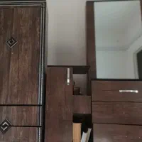 کمد جای لباس ومیز آرایشی  سه کشابه