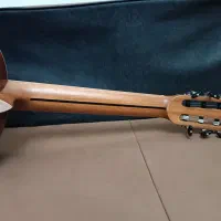 فروش گیتار کلاسیک نو و خوش صدا|گیتار، بیس، امپلیفایر|قائم‌شهر, |دیوار