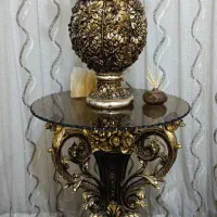 گل و گلدان با میز شیک پلی استر