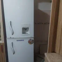 یخچال کاملا سالم و در حد
