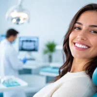خدمات دندانپزشکی و ایمپلنت با شرایط ویژه