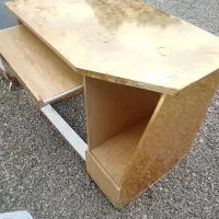 میز مخصوص کامپیوتر و ویترین شیشه ای