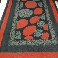 یک قالیچه چهار متری و یک پالاز موکت چهار متری