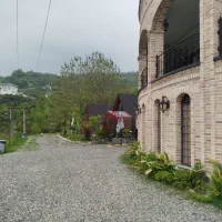 نیروی خدماتی خانوم