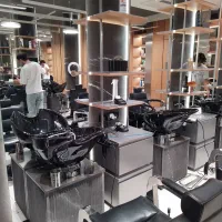 دستیار آرایشگاه مردانه