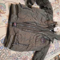 یک عدد کاپشن خارجی همراه باسوشرت