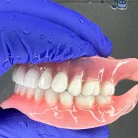 دندانسازی ساخت دندان متحرک وثابت ( صدرصد ضمانتی)