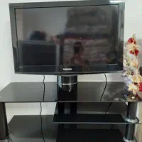 تلویزیون ۳۲ اینچLCD و زیره