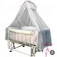 تخت و گهواره کنار مادر فلزی