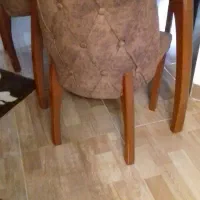 میز شش نفره بهمراه سه صندلی کاملا نو