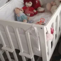 تخت کنار مادر مدل تارا  ابعاد گهواره ۹۰در۶۰|تخت و سرویس خواب|تهران, تسلیحات|دیوار