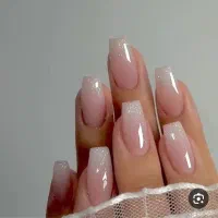 ترمیم وکاشت ناخن