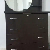 میز آرایش دراور  سالم و جا دار