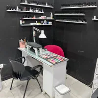 همکاری باناخنکار و مژه کار/اجاره میز ناخن و مژه|خدمات آرایشگری و زیبایی|شهریار, |دیوار