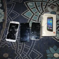 سه عدد گوشی نیاز ب تعمیر