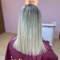 مدل برای رنگ و لایت مو