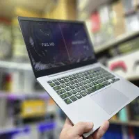 سامسونگ سبک و پرتابل با صفحه FHD