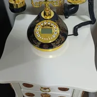 تلفن ومیزش