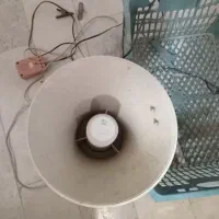 بلندگو شیپوری بسیاری تمیز ویک عدد ترازو سنگی