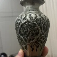 گلدان قدیمی جنس فکر کنم نقره