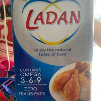 تعدادی روغن پنج کیلویی