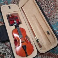 ویالون دو چهارم در حد نو