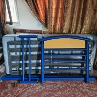 تخت آهنی محکم، تشت رویا