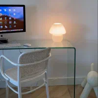 میز شیشه‌ای خم اداری - مدل جدید مخصوص آفیس 1404