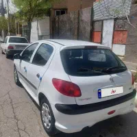 206 مدل 98 تیپ 3 بدون رنگ در حد 1402