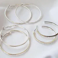 گوشواره حلقه ای سه جفتی نقره ای برای بانوی شیک