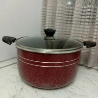 تعدادزیادی لوازم آشپزخانه نونو