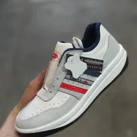 کفش طبی چرم تزریق کار و پیاده روی37ترکان47