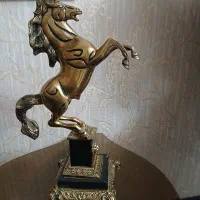 اسب برنز سنگین