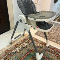 تخت کودک ، صندلی غذا و کالسکه