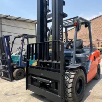 لیفتراک تویوتا ۵ تن دیزل|خودرو سنگین|تهران, فرودگاه مهرآباد|دیوار