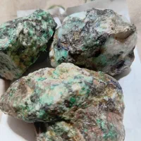 سنگ|جواهرات|شاهین‌شهر, گزبرخوار|دیوار