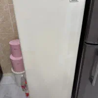 یک عدد یخچال بسیار سالم