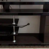 میز تلویزیون ام دی اف قهوه‌ای خیلی تمیز و نو