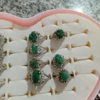 انگشتر نقره زمرد زنانه|جواهرات|مشهد, انقلاب|دیوار