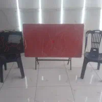 تعداد ی میز صندلی نو